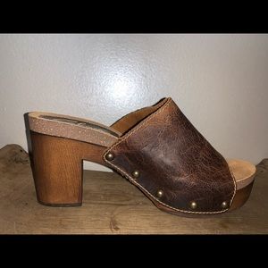 sbicca leather slide mule sandal